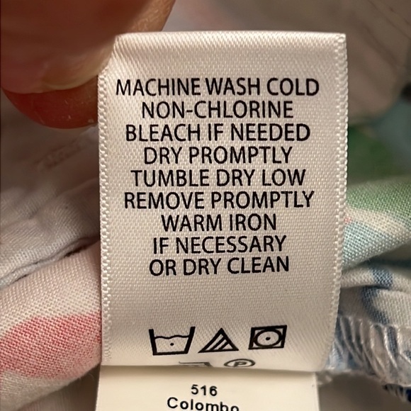 Lilly Pulitzer ladies shorts - Picture 9 of 9